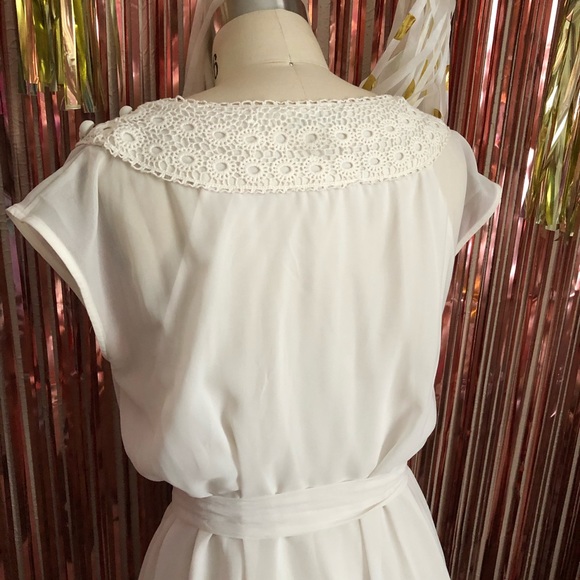 White Button Collar Dress - Picture 5 of 7